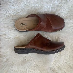 Womens brown Clarks Kyla Clogs 6.5